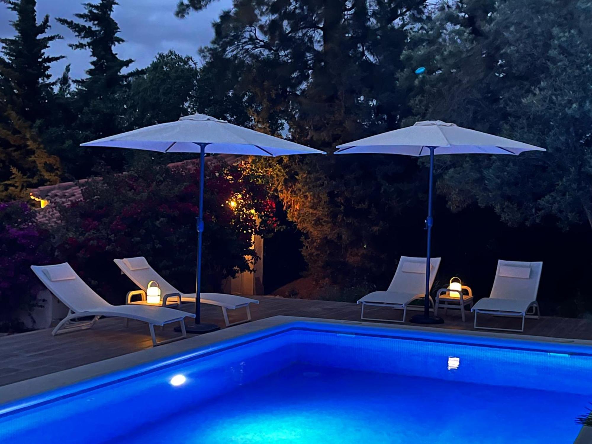 Arriba Stijlvol Appartement Met Zwembad En Tuin コニル・デ・ラ・フロンテラ エクステリア 写真